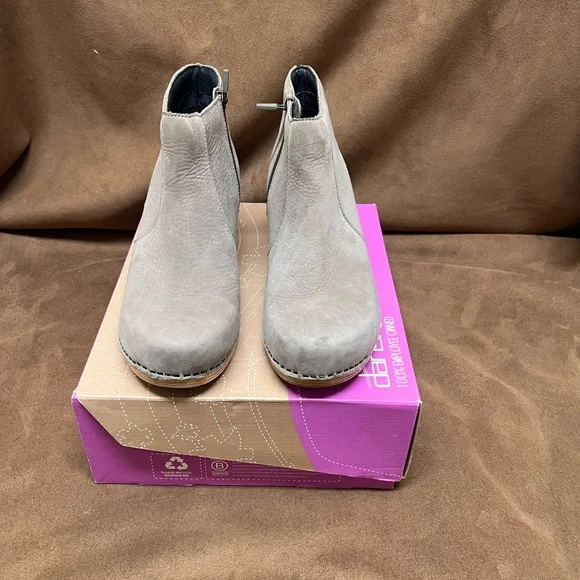Dansko Lizanne Gray Ankle Booties - Picture 1 of 4